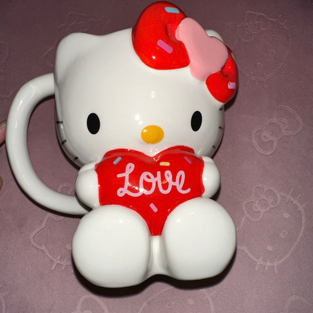 Hello kitty valentines mug